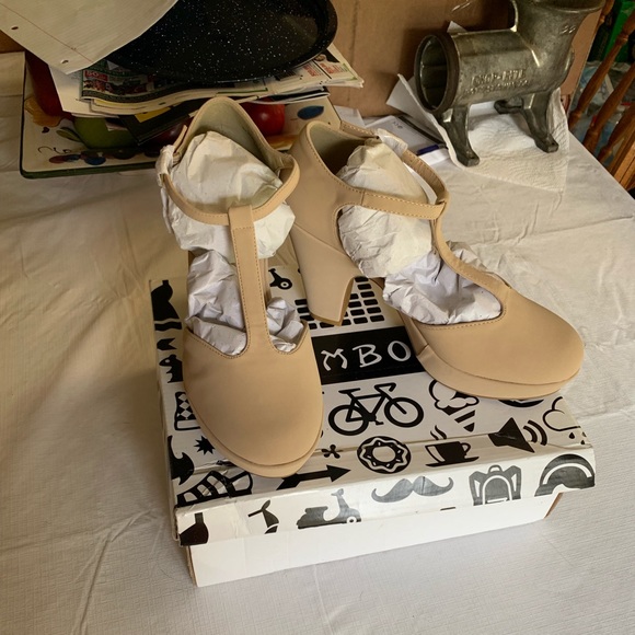 Never worn Mary Jane’s - Picture 2 of 3